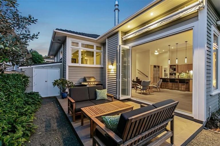 Property details for 11 Kenny Road, Remuera, Auckland, 1050