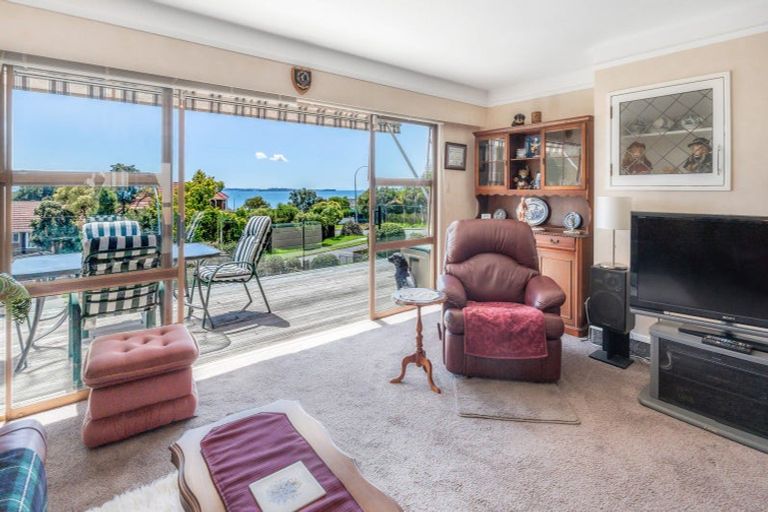 Photo of property in 4 Evelyn Road, Cockle Bay, Auckland, 2014