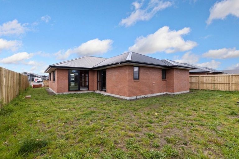 Photo of property in 17 Poipoi Place, Aranui, Christchurch, 8061