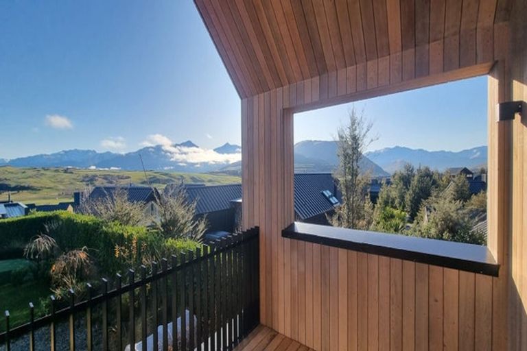 Photo of property in 6 Arran Lane, Jacks Point, Queenstown, 9371