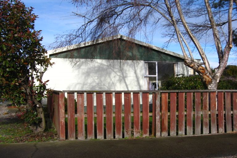 Photo of property in 2/38 Gladstone Terrace, Gladstone, Invercargill, 9810