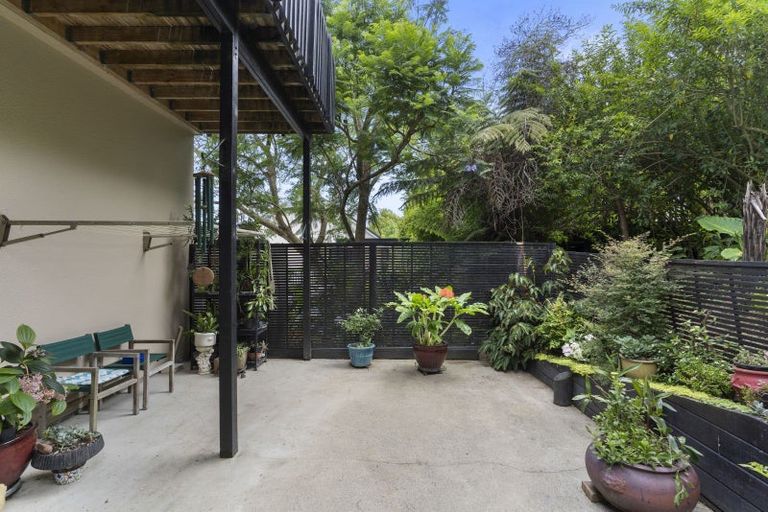 Photo of property in 6/11 Paparoa Road, Cockle Bay, Auckland, 2014