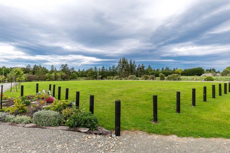 Photo of property in 55 Bakers Road, Waimate, 7978