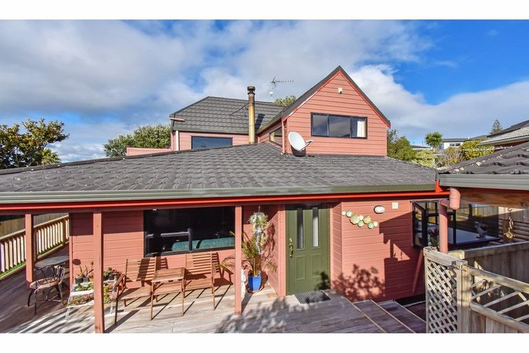 Photo of property in 2/12 Spears Place, Botany Downs, Auckland, 2010