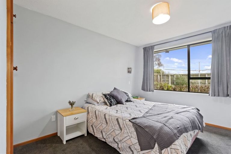 Photo of property in 31 Solomon Avenue, Redwood, Christchurch, 8051