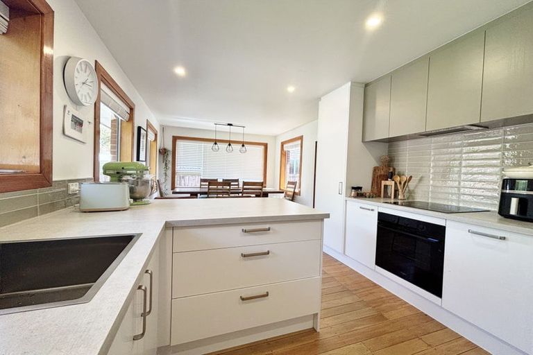 Photo of property in 42 Gregan Crescent, Burnside, Christchurch, 8053