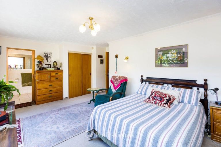 Photo of property in 12 Dunns Street, Silverstream, Upper Hutt, 5019