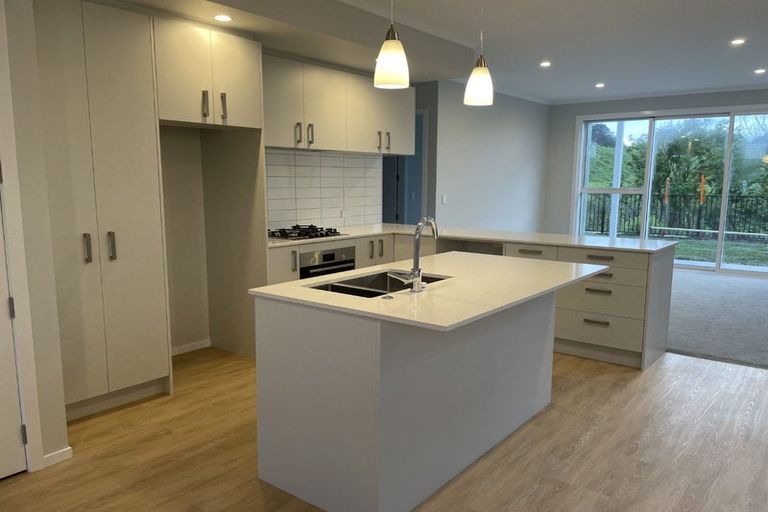 Photo of property in 14 Koreke Close, Kenepuru, Porirua, 5022