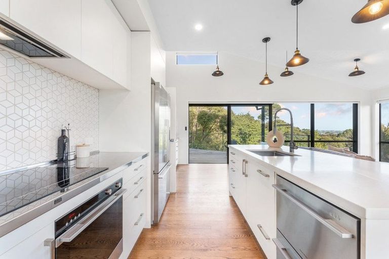 Photo of property in 339 Ridge Road, Paremoremo, Albany, 0793