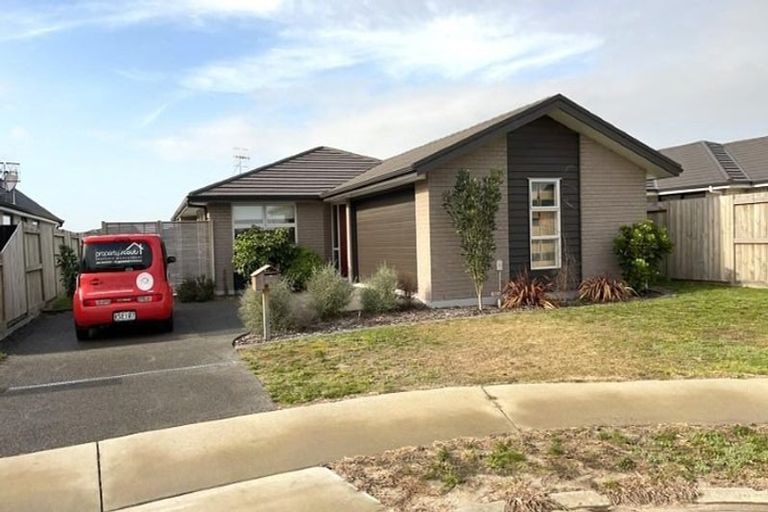Photo of property in 8 Coolgardie Close, Papamoa, 3118