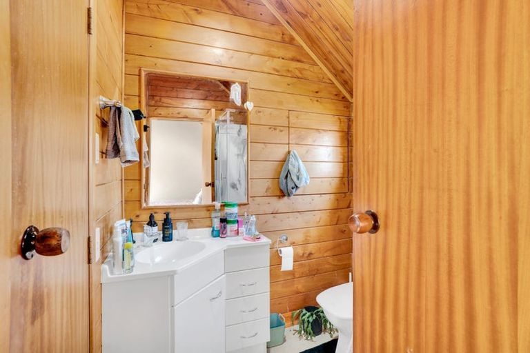 Photo of property in 28 Pararewa Drive, Whalers Gate, New Plymouth, 4310