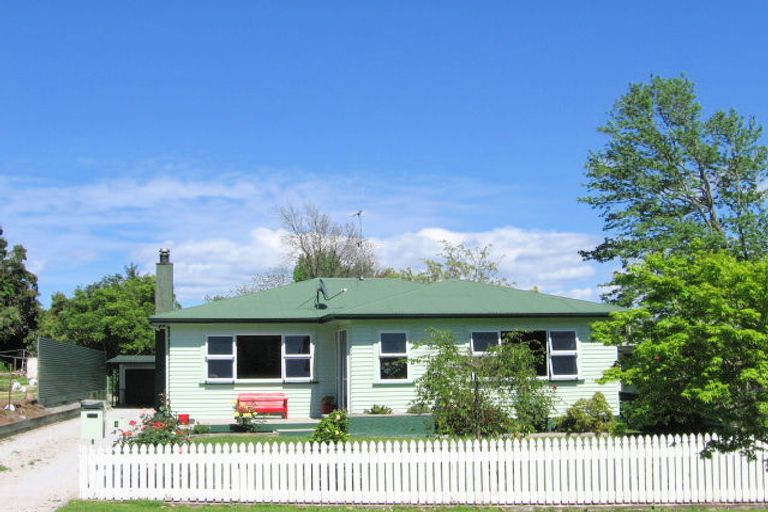 Photo of property in 4 Oswald Street, Mangapapa, Gisborne, 4010