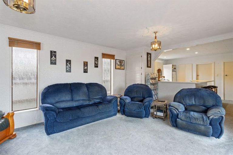 Photo of property in 12 Fairmont Place, Hornby, Christchurch, 8042