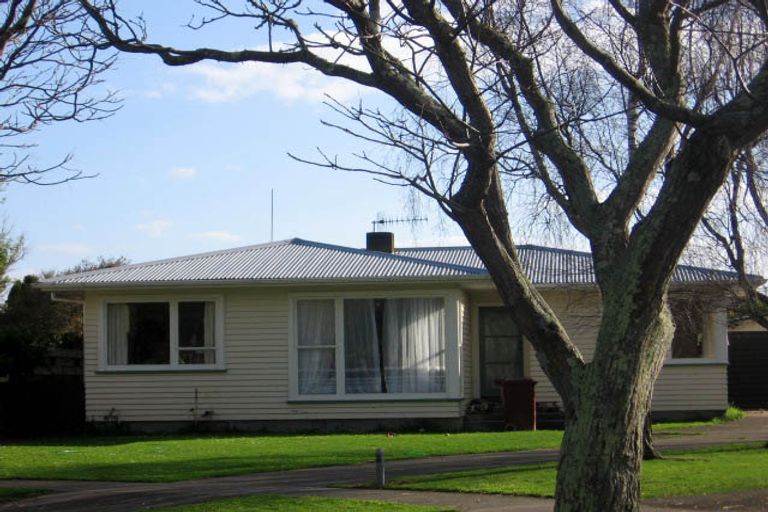 Photo of property in 5 Oban Place, Awapuni, Palmerston North, 4412