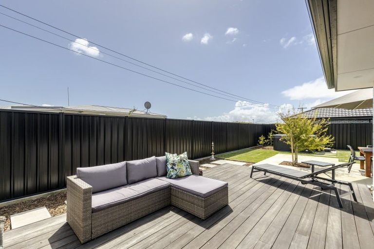 Photo of property in 247 Huatoki Street, Upper Vogeltown, New Plymouth, 4310