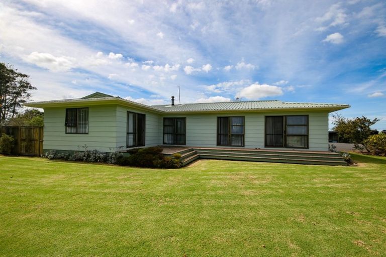 Photo of property in 76 Robertson Road, Ruawai, 0591