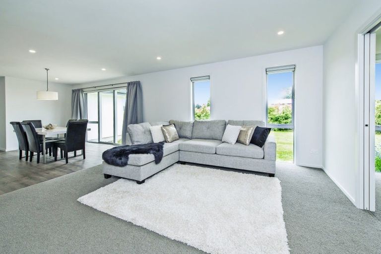 Photo of property in 16 Hobbs Street, Hororata, 7572