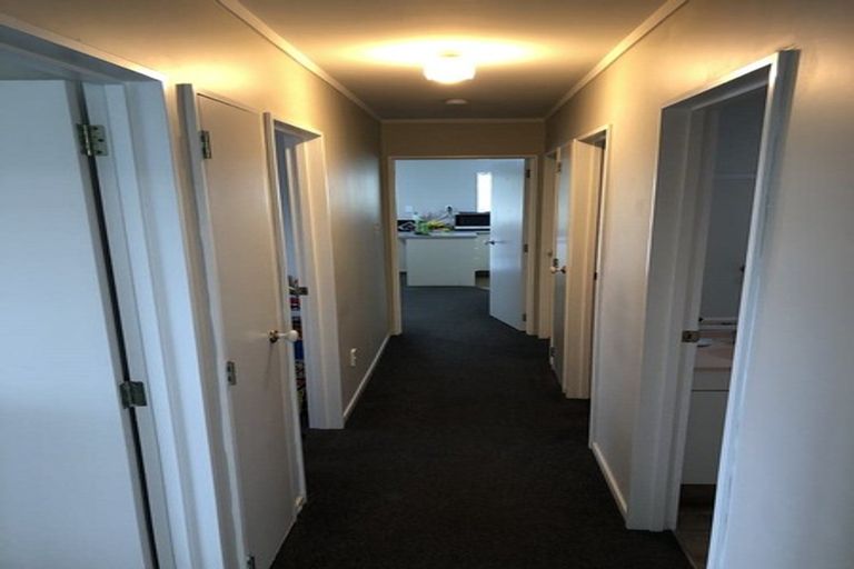 Photo of property in 7 Sherpa Place, Massey, Auckland, 0614