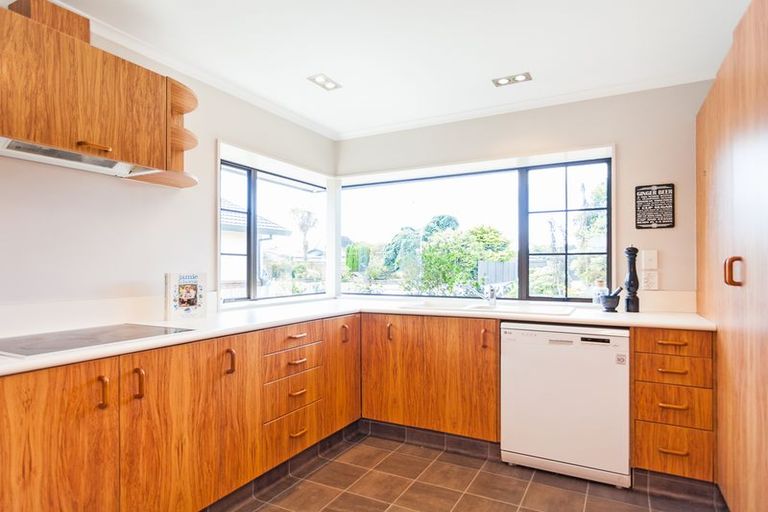 Photo of property in 6 Jensen Street, Hokowhitu, Palmerston North, 4410