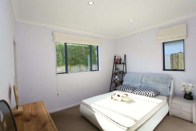 Photo of property in 50 Amberwood Drive, Northpark, Auckland, 2013