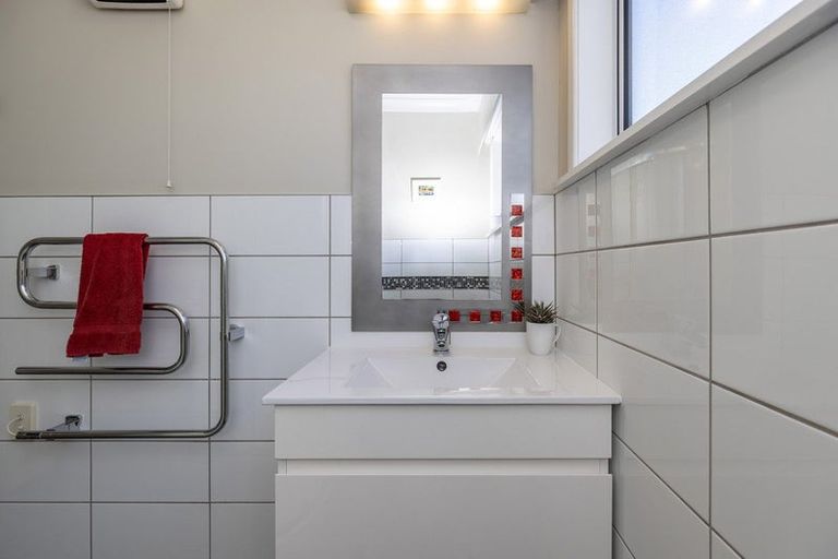 Photo of property in 221 Rosetta Road, Raumati South, Paraparaumu, 5032
