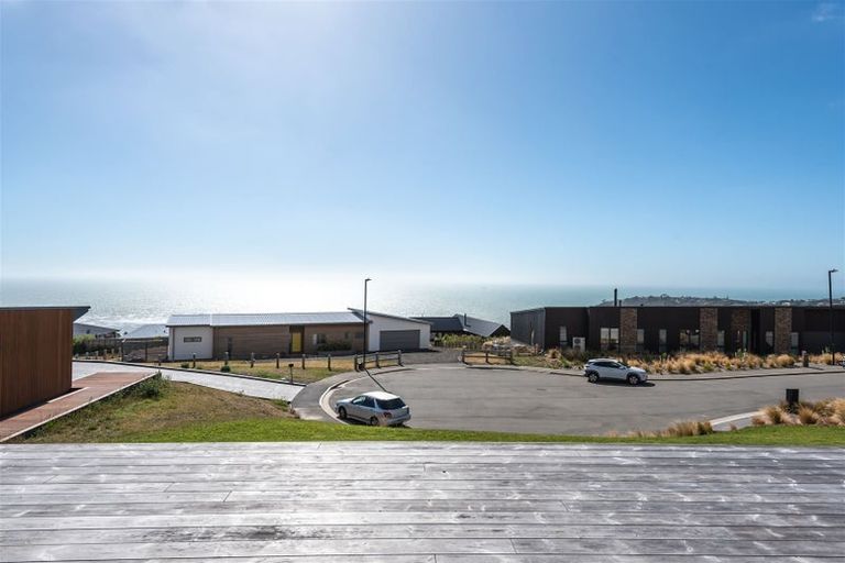 Photo of property in 5 Sowerby Place, Richmond Hill, Christchurch, 8081