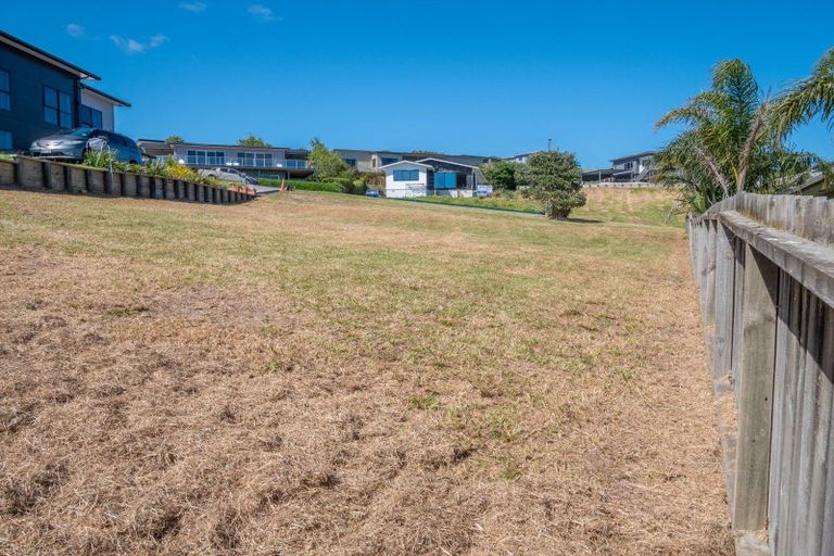 Photo of property in 41 Dudley Crescent, Cable Bay, 0420
