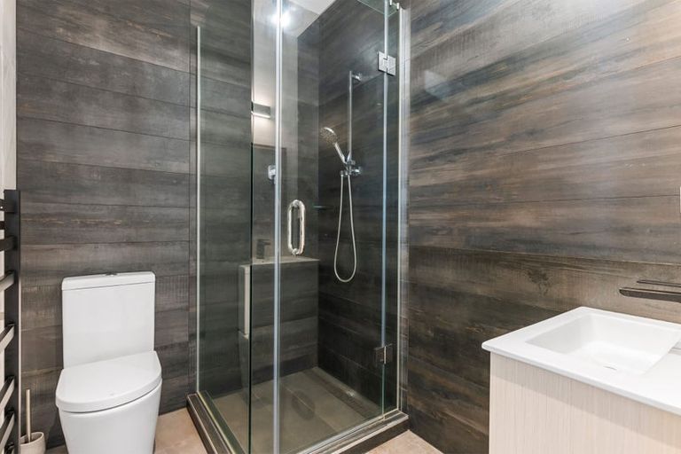 Photo of property in 236 Vipond Road, Stanmore Bay, Whangaparaoa, 0932