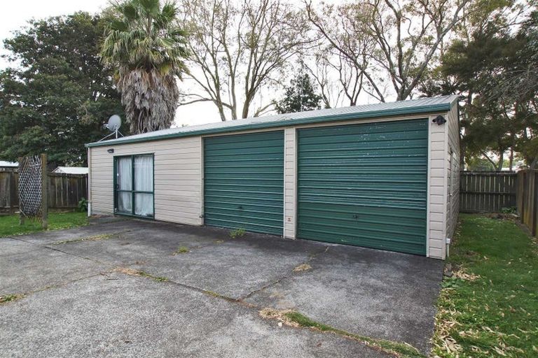 Photo of property in 16 Coventry Road, Melville, Hamilton, 3206