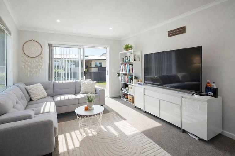 Photo of property in 2 Jeanette Street, Glenview, Hamilton, 3206