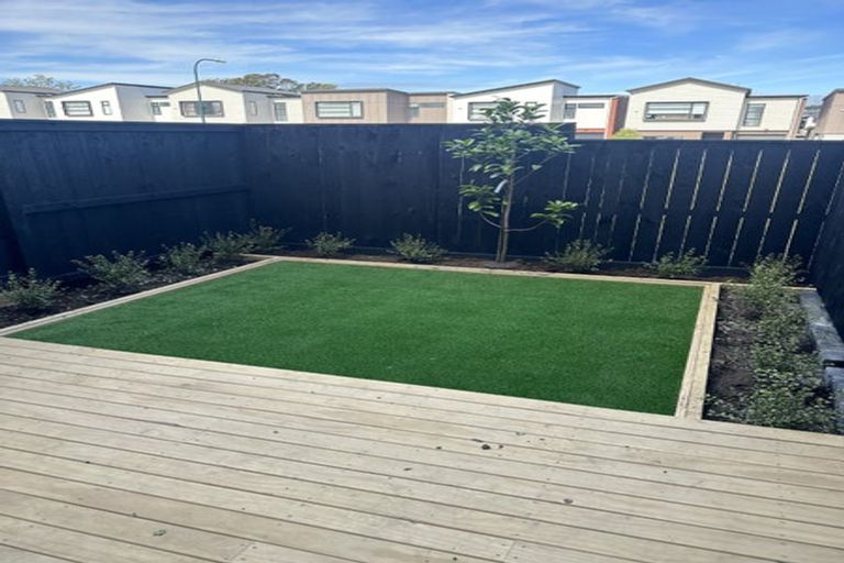Photo of property in 43 Kiato Lane, Flat Bush, Auckland, 2019