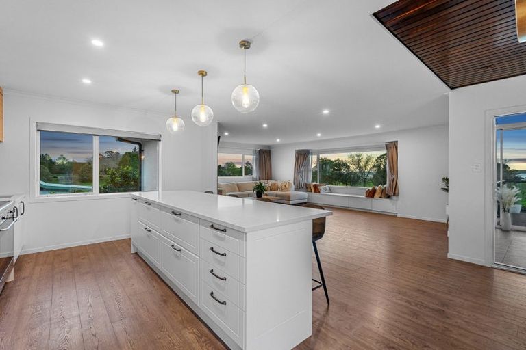 Photo of property in 61 Links View Drive, Omokoroa, 3114