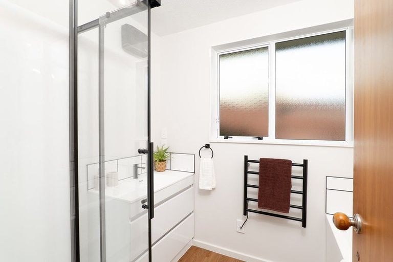 Photo of property in 3 Briarmont Street, Avondale, Christchurch, 8061