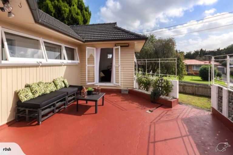 Photo of property in 2/10 Liverpool Street, Papakura, 2110