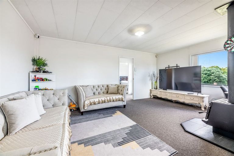 Photo of property in 213 Mahia Road, Wattle Downs, Auckland, 2103