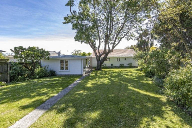 Photo of property in 130 Jeffreys Road, Strowan, Christchurch, 8052