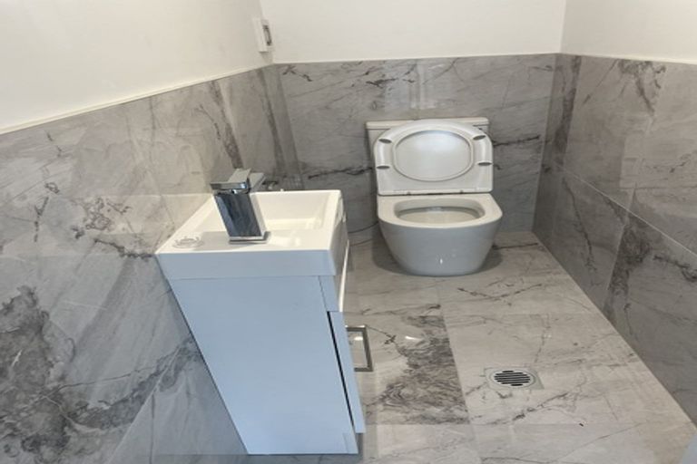 Photo of property in 33d Hillcrest Road, Papatoetoe, Auckland, 2025