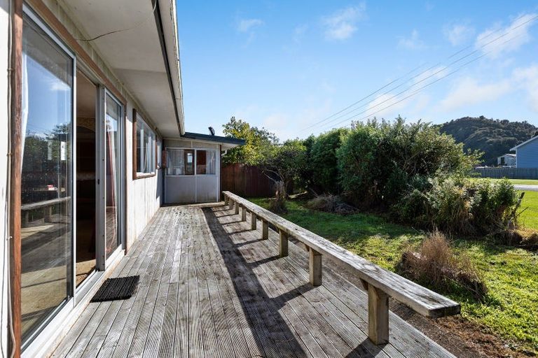 Photo of property in 6 Briscoe Street, Awakino, Mokau, 4376