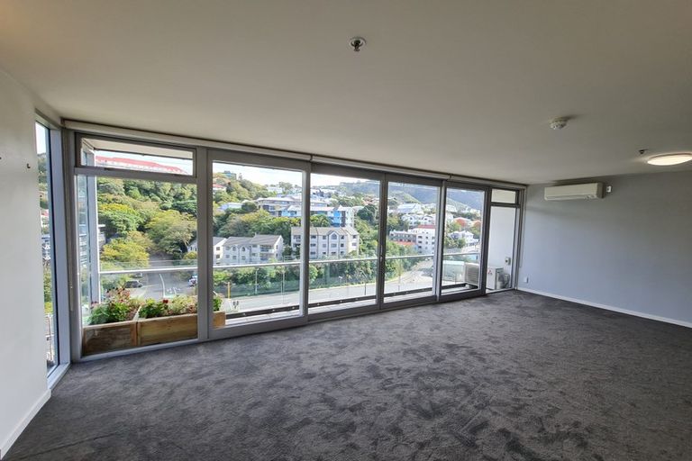 Photo of property in Montreaux Apartments, 8a/164 The Terrace, Wellington Central, Wellington, 6011