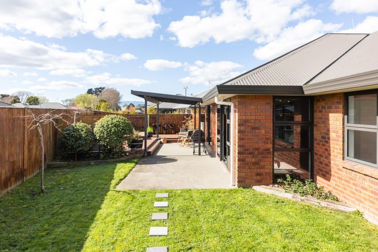 Photo of property in 7 Medallion Court, Kelvin Grove, Palmerston North, 4414