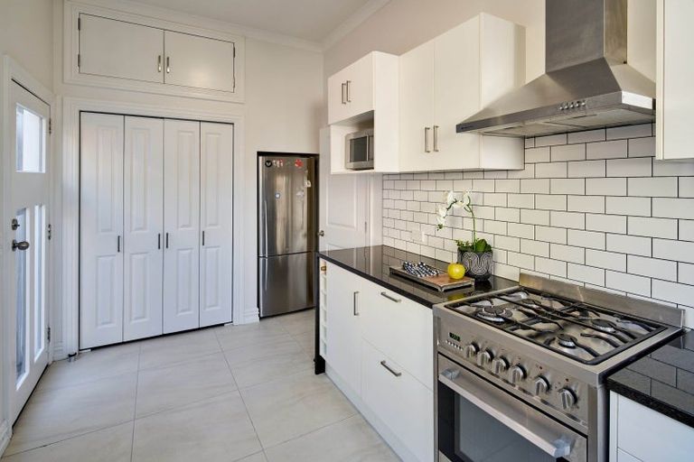 Photo of property in 113 Austin Street, Mount Victoria, Wellington, 6011