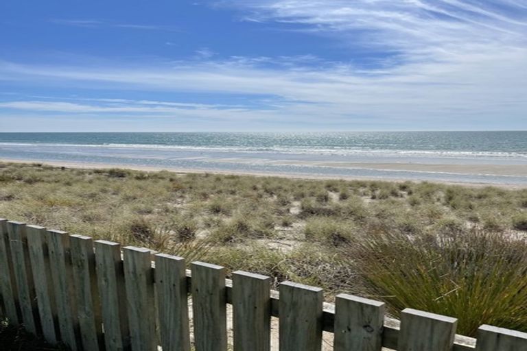Photo of property in 107 Karewa Parade, Papamoa Beach, Papamoa, 3118