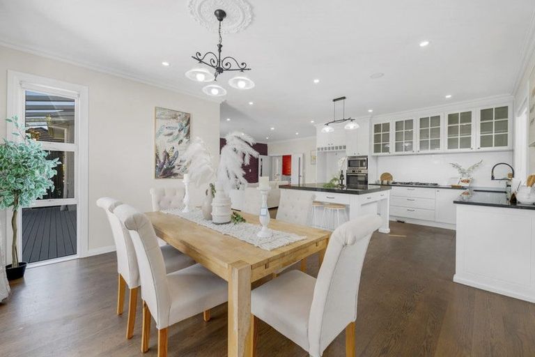 Photo of property in 16 Evelina Lane, Flat Bush, Auckland, 2019