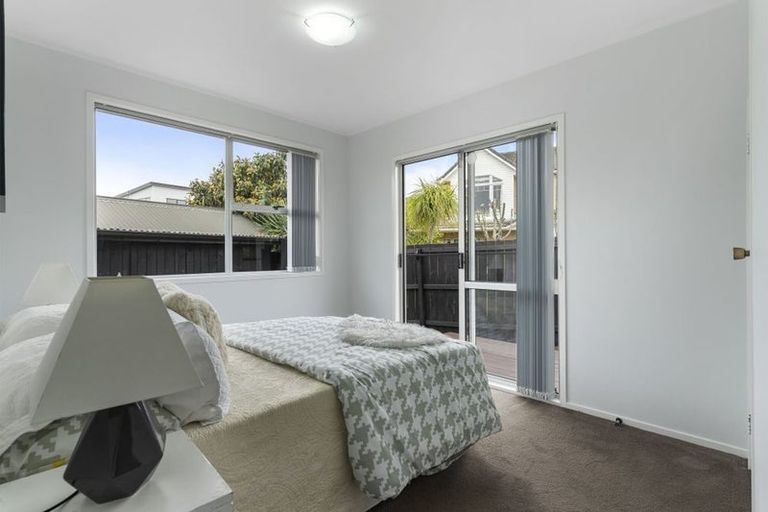 Photo of property in 54 Cockayne Crescent, Sunnynook, Auckland, 0620