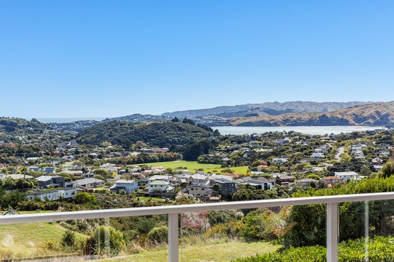 Photo of property in 22 Ships Cove, Whitby, Porirua, 5024