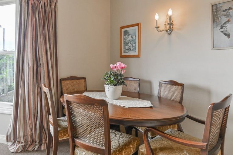 Photo of property in 72a Te Mata Road, Havelock North, 4130