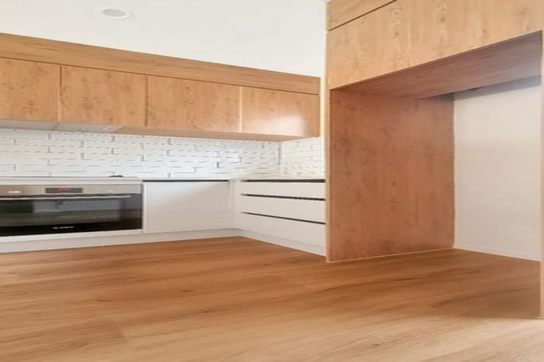 Photo of property in 5/22 Coniston Avenue, Te Atatu South, Auckland, 0610