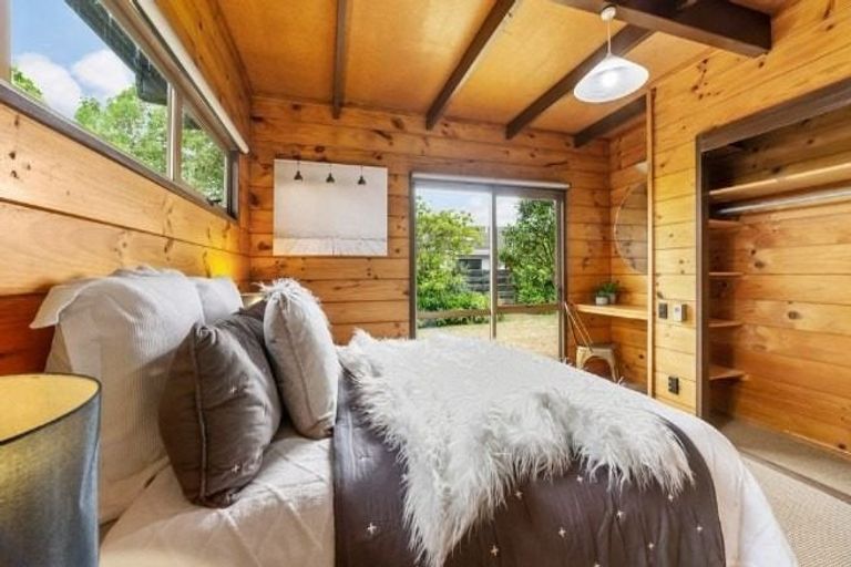 Photo of property in 174 Orangi Kaupapa Road, Northland, Wellington, 6012