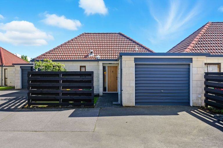 Photo of property in 5/4 Broadbent Street, Riccarton, Christchurch, 8041