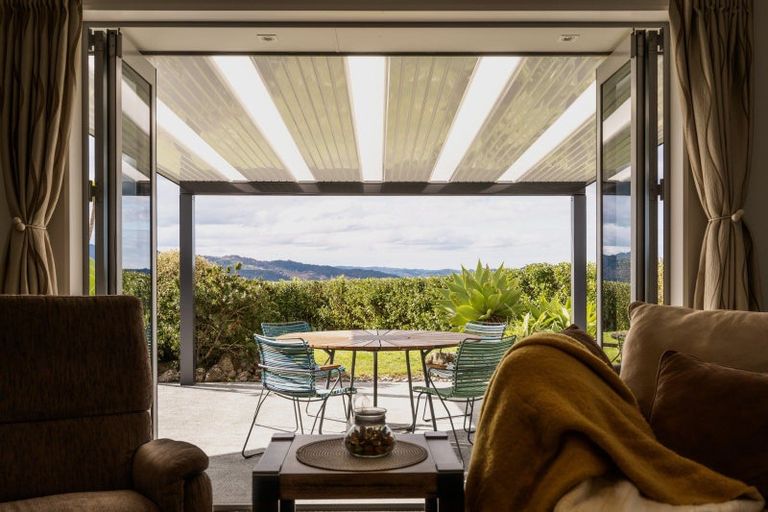 Photo of property in 93 West Ridge Road, Maunu, Whangarei, 0110
